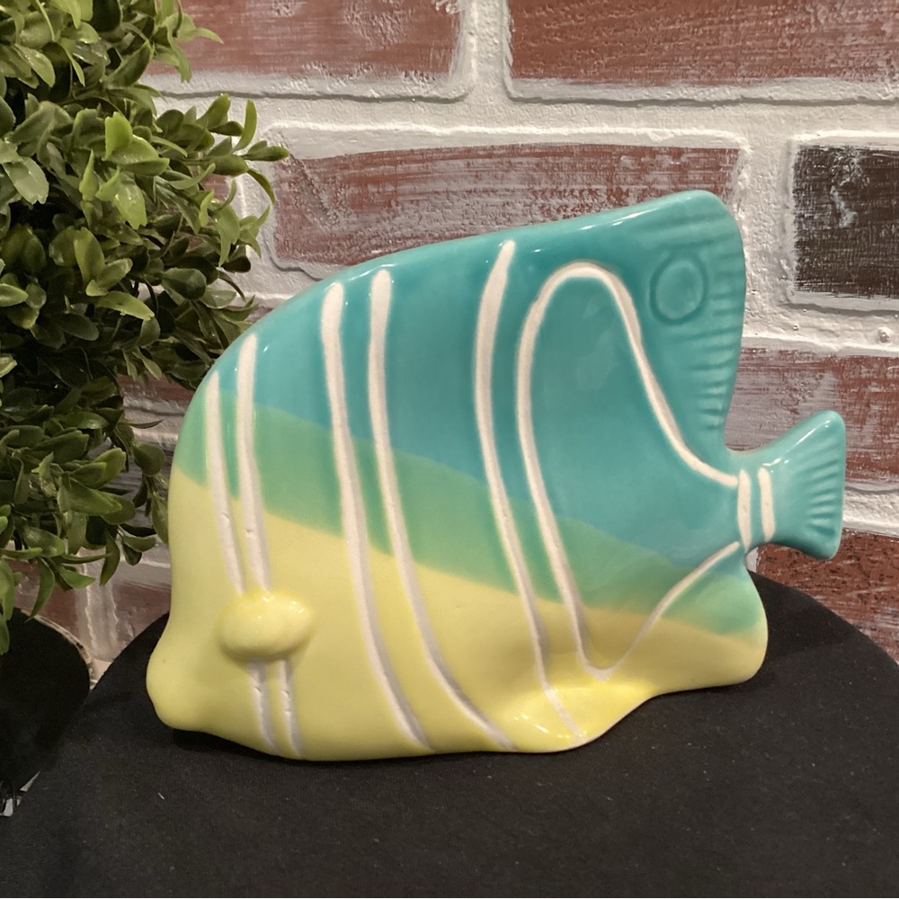 Ceramic Crafted Fish Decor - Bathroom - Kitchen - Porch - Gently Used - Nice - Picture 3 of 7